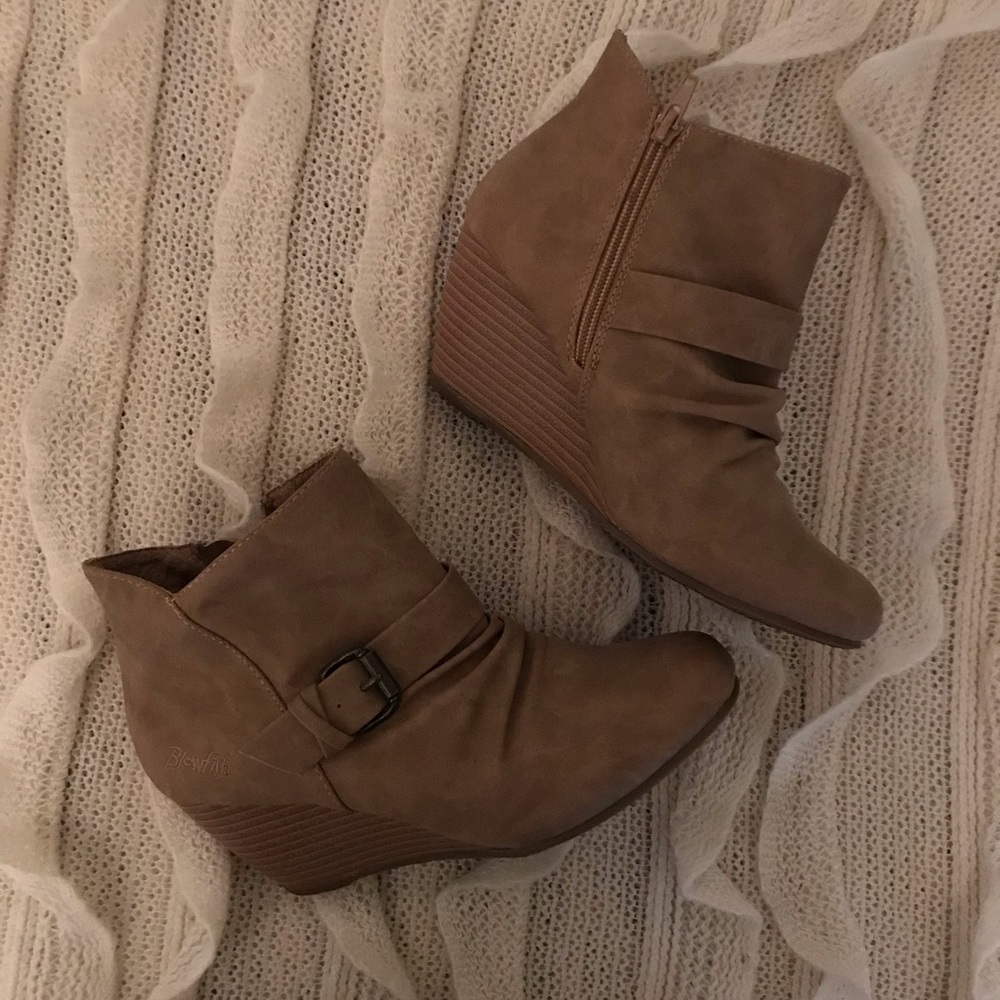 Bootie Shoes - wedge heel, nude color 7.5
